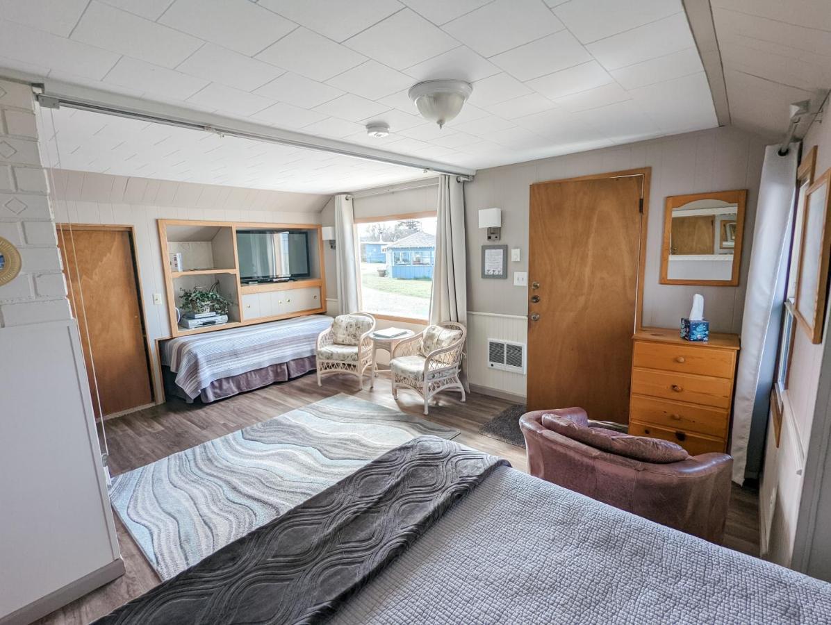Juan De Fuca Waterfront & Hotel Sequim