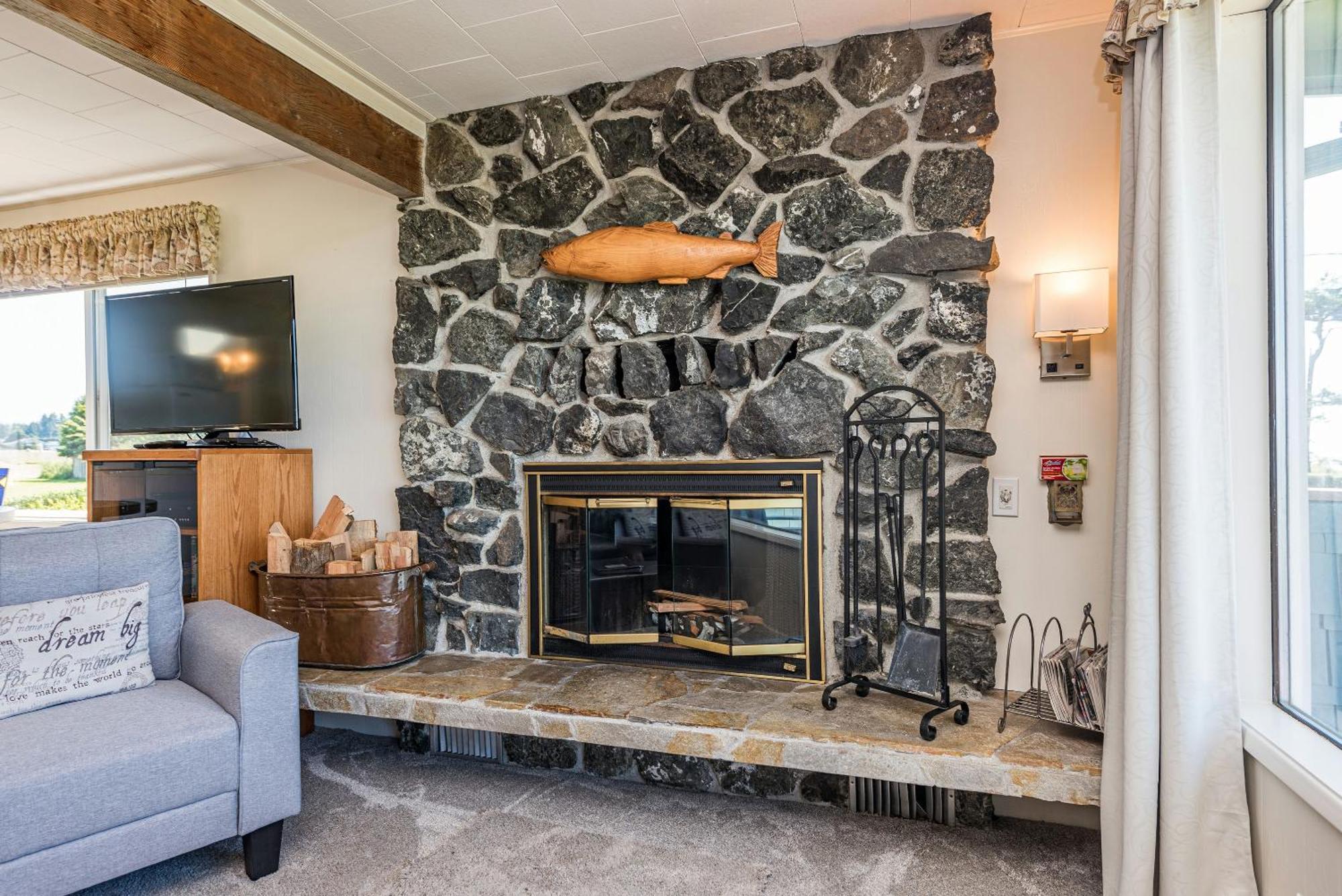 Juan De Fuca Waterfront & Hotel Sequim